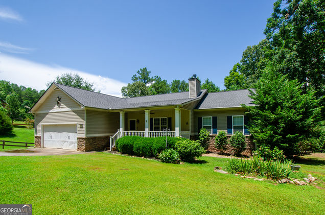 440 Thomas Road Road Dallas, GA House Active - Photo 1 of 55. Opens carousel modal