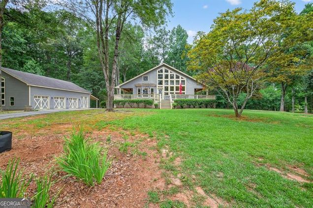 906 Old Collins Road