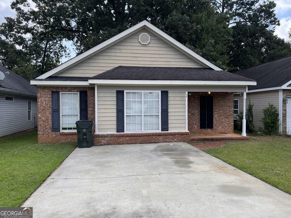 129 Rolling Woods Circle Warner Robins, GA House Active - Photo 1 of 16. Opens carousel modal