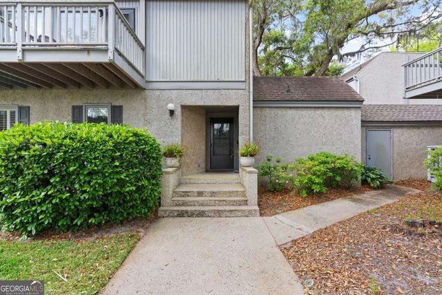 652 N Golf Villas