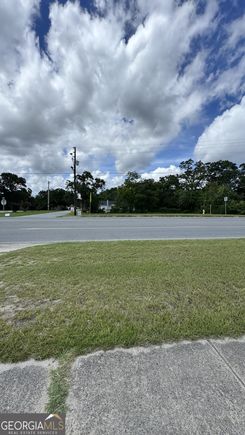 0 Main St & Oak St Reidsville, GA Plot of land Active - Photo 1 of 4. Opens carousel modal
