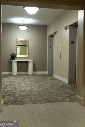 565 Peachtree Street Northeast Street NE Unit 1404
