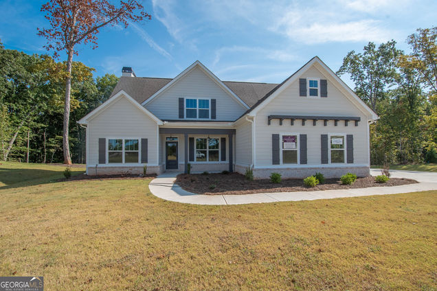 17 Hedge Court Newnan, GA House Active - Photo 1 of 45. Opens carousel modal