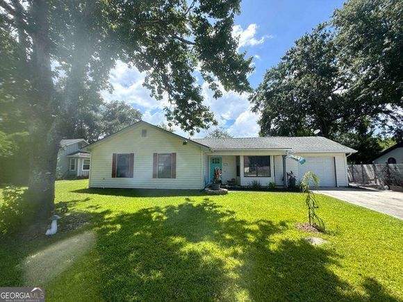 102 Pinedale Drive