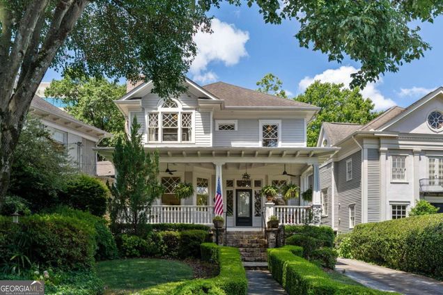 34 Peachtree Circle NE