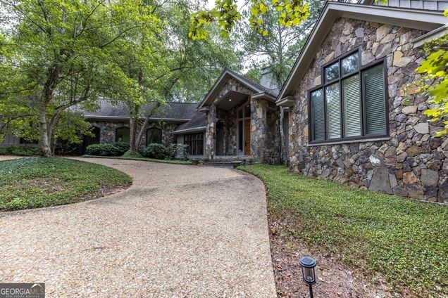 4 Mountain Ridge Court