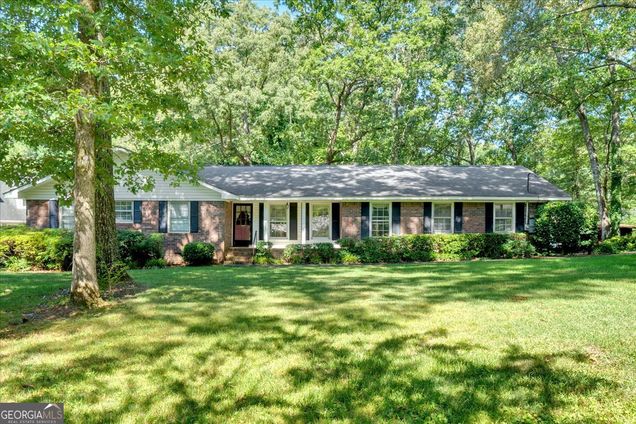 217 Cherokee Circle