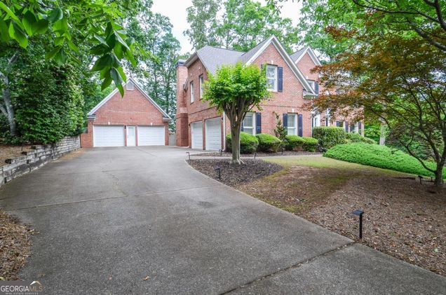 6450 Oak Valley Drive