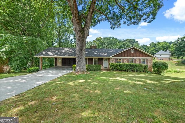 4415 Holiday Heights Drive Oakwood, GA House Active - Photo 1 of 32. Opens carousel modal