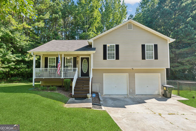 327 Southern Trace Crossing Rockmart, GA House Active - Photo 1 of 25. Opens carousel modal