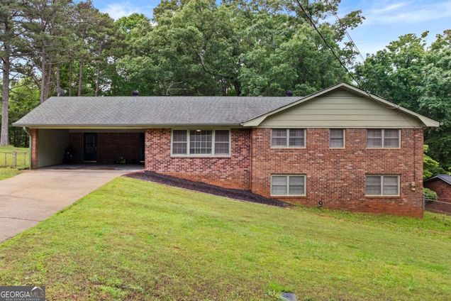 4433 Lake Forest Drive