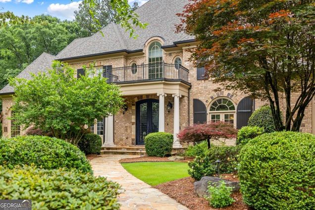 816 Blackfoot Trail