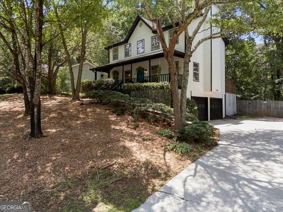 385 Roswell Farms Road