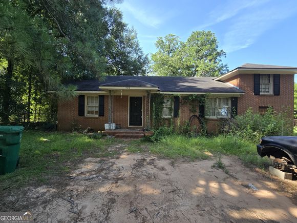 908 W Residence Avenue Albany, GA House Active - Photo 1 of 16. Opens carousel modal