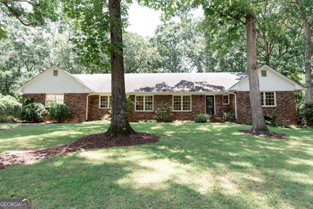 180 Sunnybrook Drive Athens, GA House Active - Photo 1 of 50. Opens carousel modal
