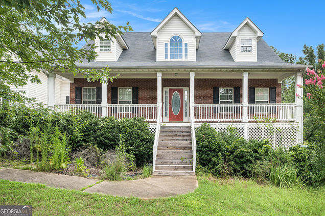 284 Valley Way Hampton, GA House Active - Photo 1 of 31. Opens carousel modal