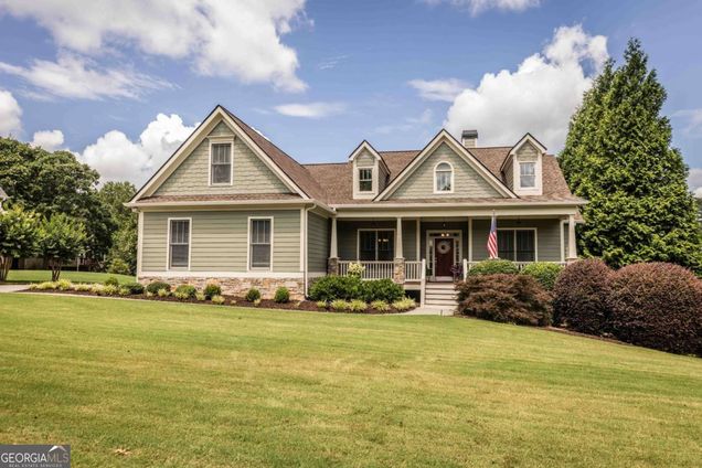 108 Royal Oaks Drive