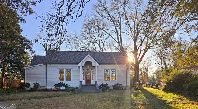 213 W Hightower Trail