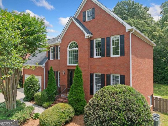 530 Summerhill Drive