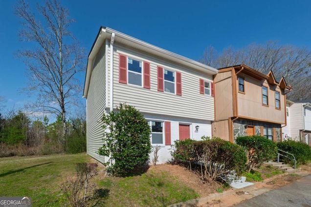 2102 Lenoa Lane