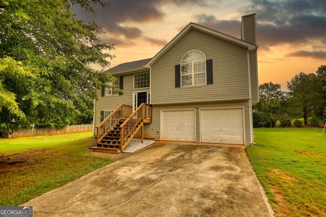 539 Meadows Lane
