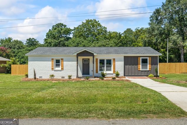 329 NE Oak Drive Social Circle, GA House Active - Photo 1 of 28. Opens carousel modal