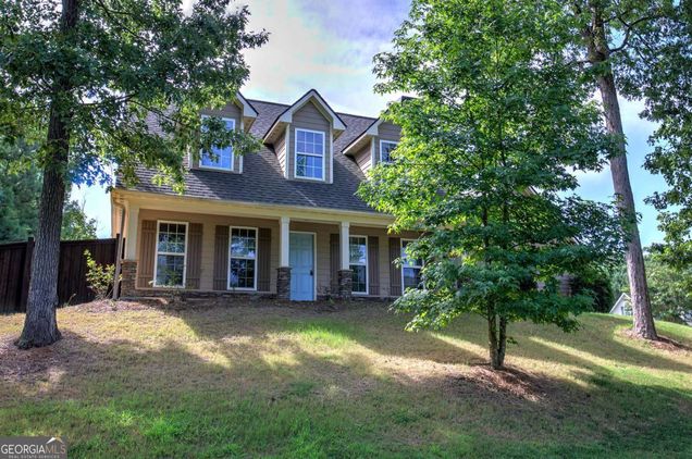 120 Thornwood Drive SW