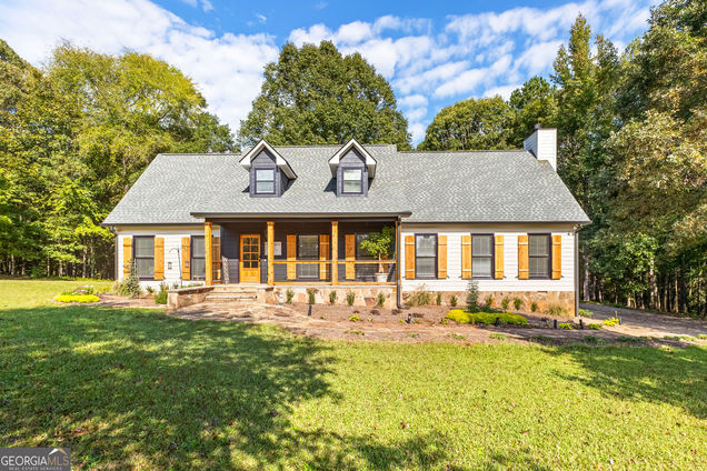 4392 Lower Fayetteville Road Sharpsburg, GA House Active - Photo 1 of 47. Opens carousel modal