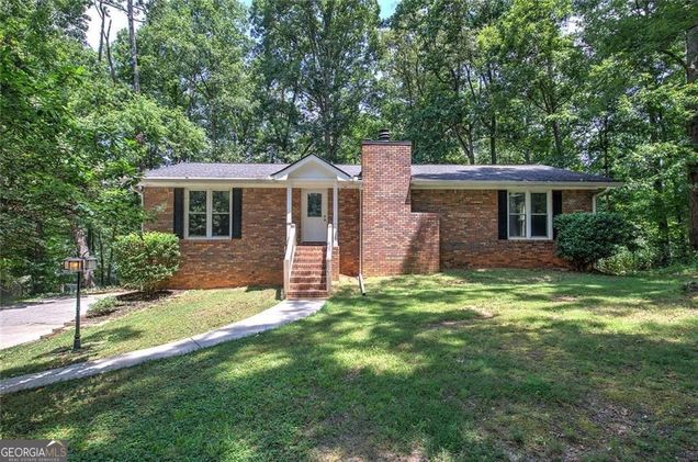 2140 Mcduffie Road Road Austell, GA House Active - Photo 1 of 42. Opens carousel modal