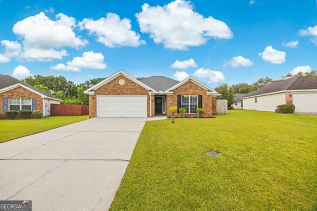 13 Escapade Lane