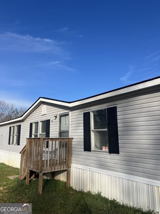 481 Shaw Road Unit #40 Sharpsburg, GA Multifamily Active - Photo 1 of 23. Opens carousel modal
