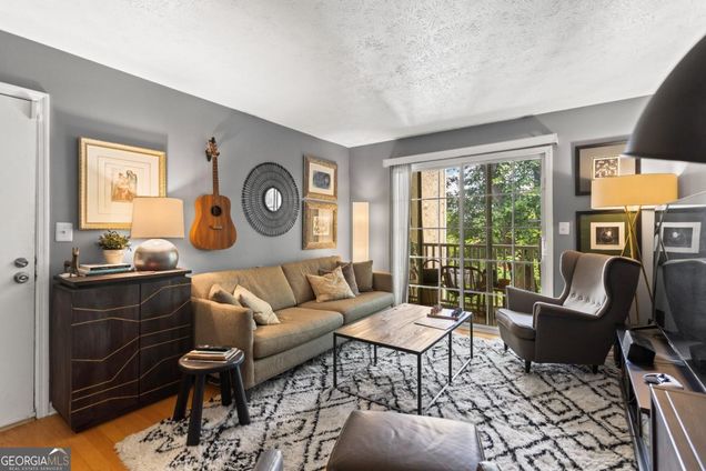 2955 Seven Pines Unit 202 Court