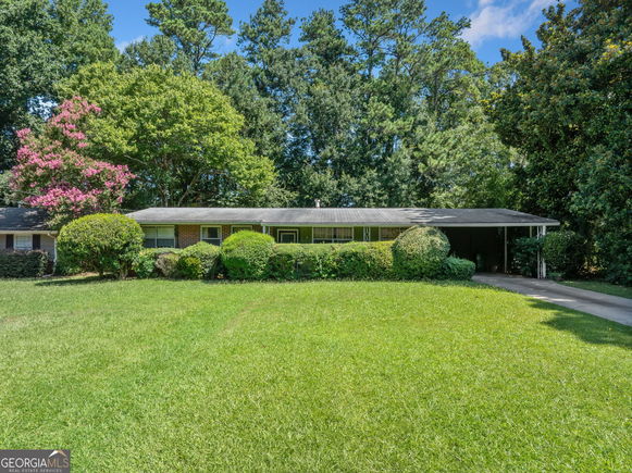 1148 Lynmoor Drive NE