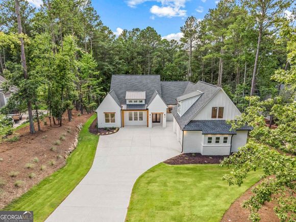 1070 Shadow Creek Way