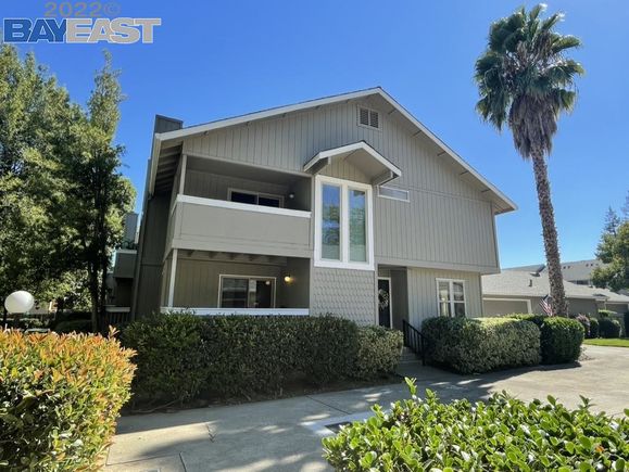 8063 Briar Ridge Ln Citrus Heights, CA Townhouse Sold - Photo 1 of 20. Opens carousel modal