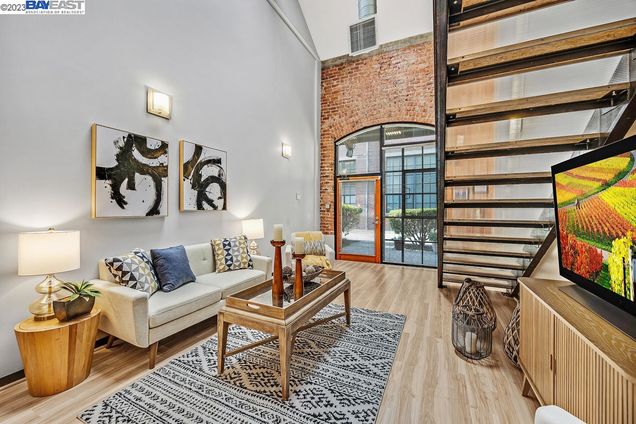 425 E 11th Street Unit #4 Oakland, CA Condo Sold - Photo 1 of 35. Opens carousel modal