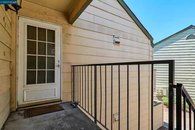 8220 Center Pkwy Unit 41 Sacramento, CA Condo Sold - Photo 1 of 16. Opens carousel modal