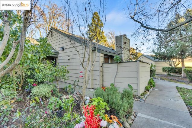 8216 Center Pkwy Unit 27 Sacramento, CA Condo Sold - Photo 1 of 33. Opens carousel modal