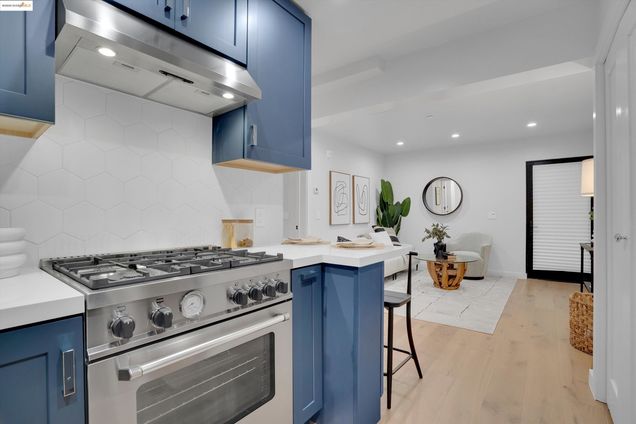 3443 20th St Unit B San Francisco, CA Condo Sold - Photo 1 of 49. Opens carousel modal