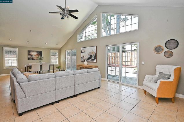 65 Dawn Dr