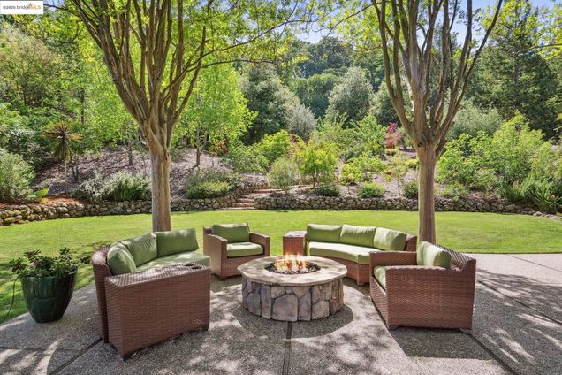 1037 Silverhill Dr