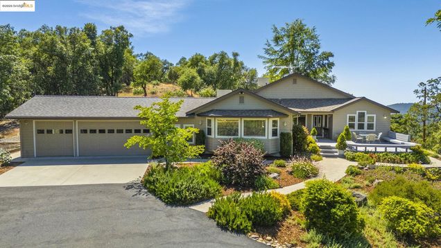 16399 Crestridge Ave Sonora, CA House Sold - Photo 1 of 47. Opens carousel modal