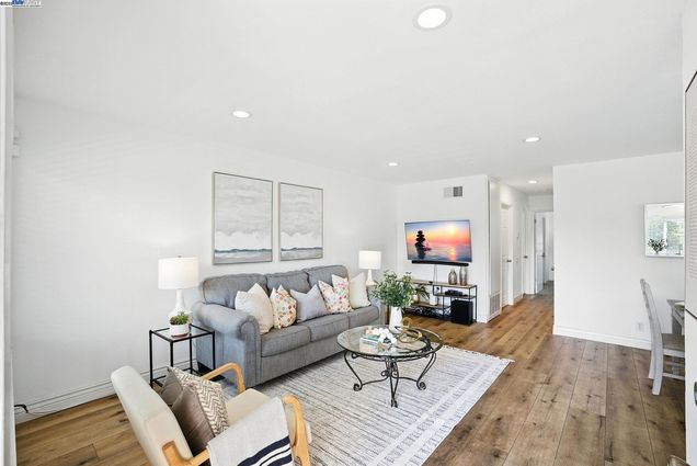 2102 Galveston Ave Unit B