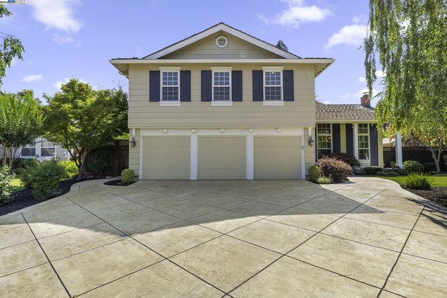 611 Lomond Cir San Ramon, CA House Active - Photo 1 of 60. Opens carousel modal