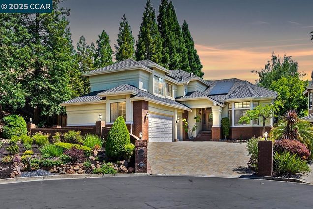 3100 Fox Creek Dr