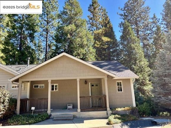 311 Fairway Village Ct