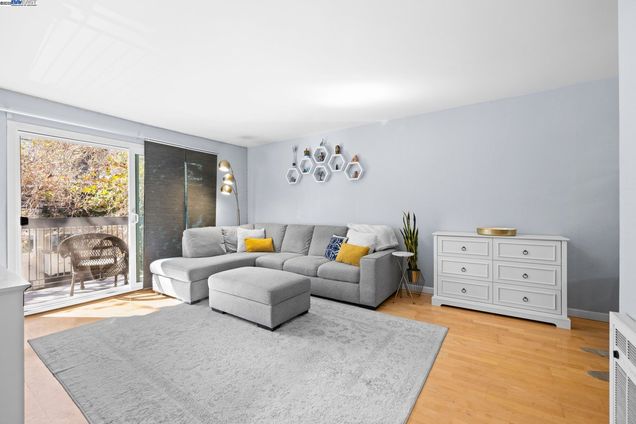 150 Pearl St Unit 106 Oakland, CA Condo Active - Photo 1 of 24. Opens carousel modal