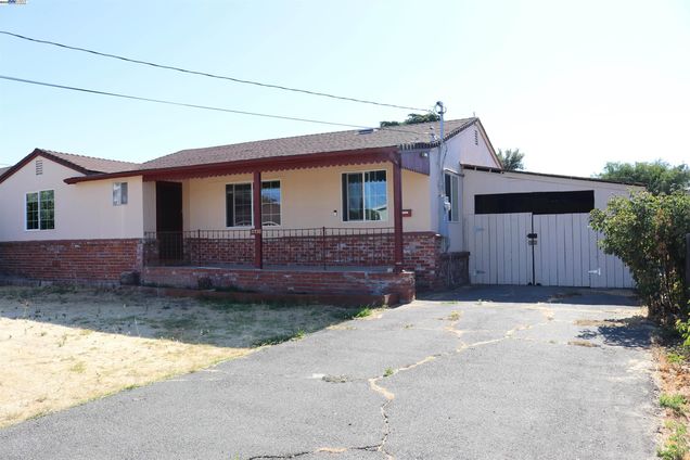 2732 Lincoln Ln