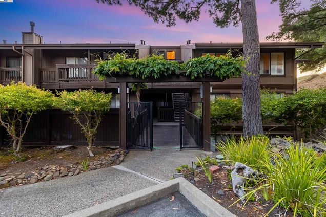 3387 Brittan Ave Unit 9