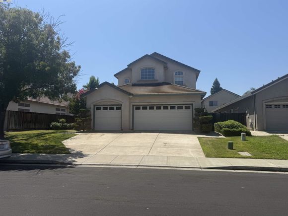 1480 Claremont Dr